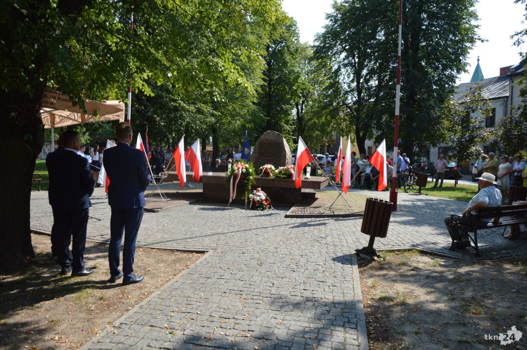 Radoszyce upamiętniły 75. rocznicę pacyfikacji miasta [zdjęcia]