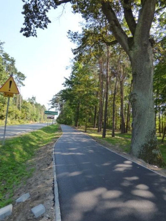 Sprawdzamy, jak przebiega remont ścieżki pieszo-rowerowej w gminie Ruda Maleniecka [zdjęcia]