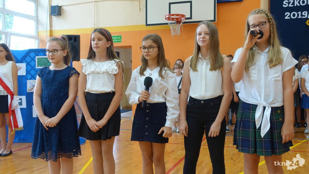 Pierwszy dzwonek zabrzmiał w koneckich szkołach! [wideo, zdjęcia]