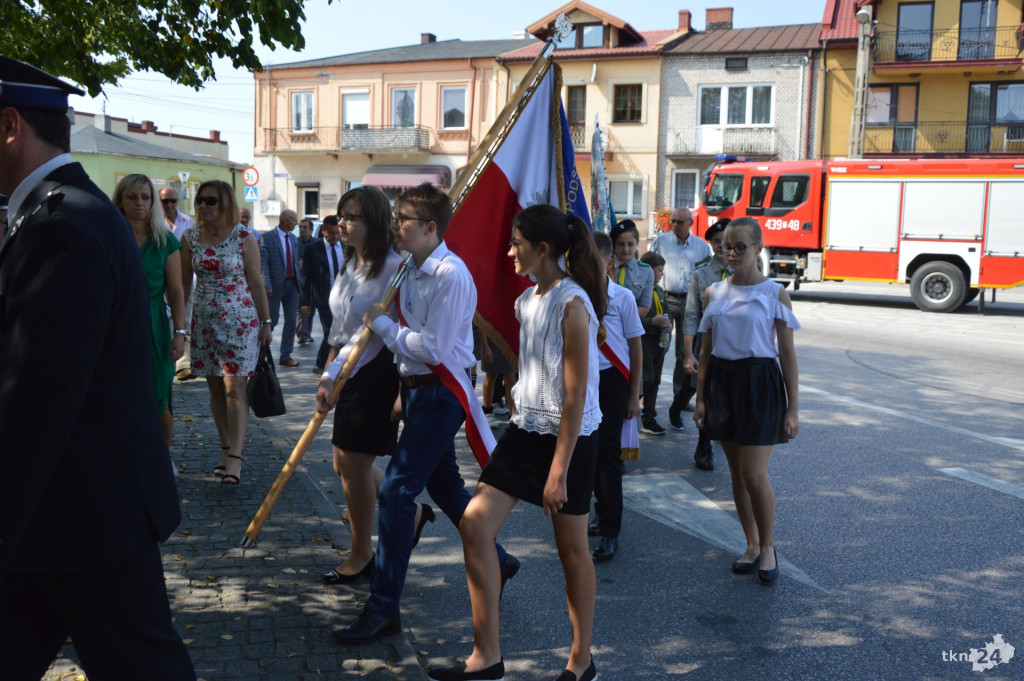 W Radoszycach upamiętniono 75. rocznicę pacyfikacji miasta [wideo]