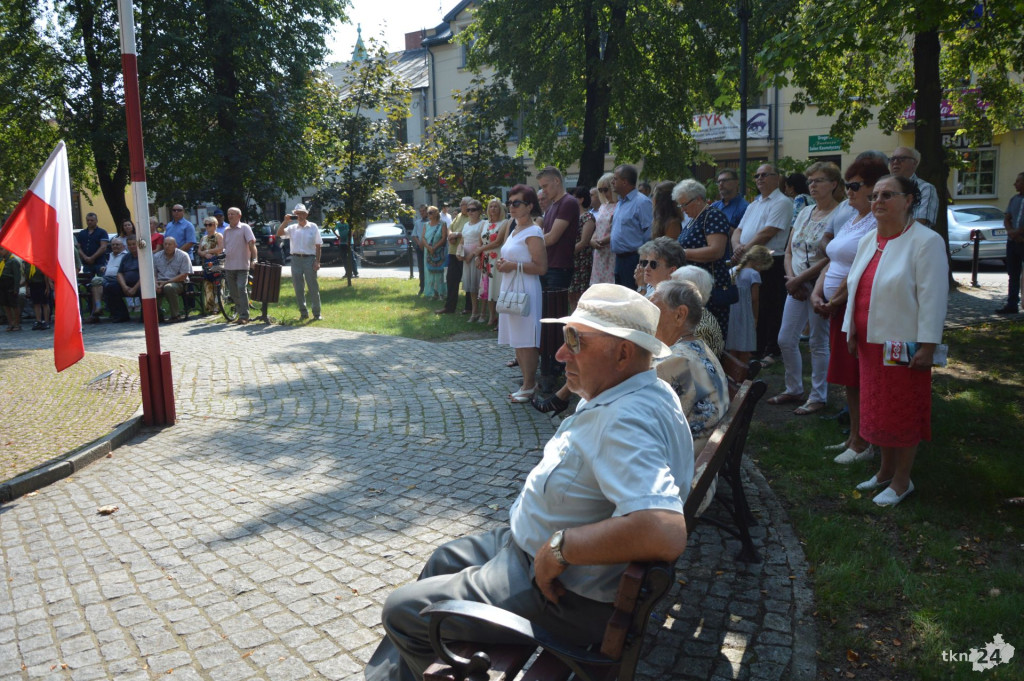 W Radoszycach upamiętniono 75. rocznicę pacyfikacji miasta [wideo]