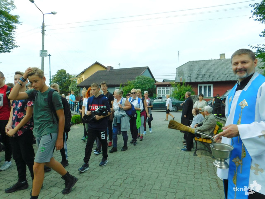 Wielkie święto i tłumy pielgrzymów w Czarnej [wideo, zdjęcia]
