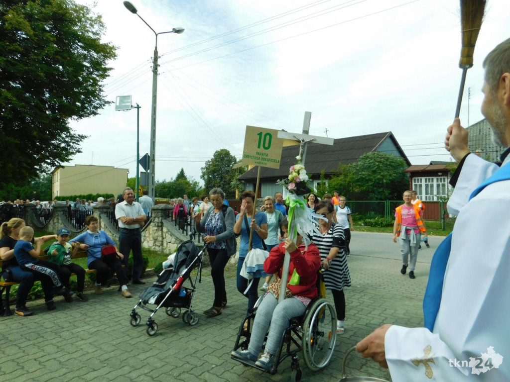 Wielkie święto i tłumy pielgrzymów w Czarnej [wideo, zdjęcia]