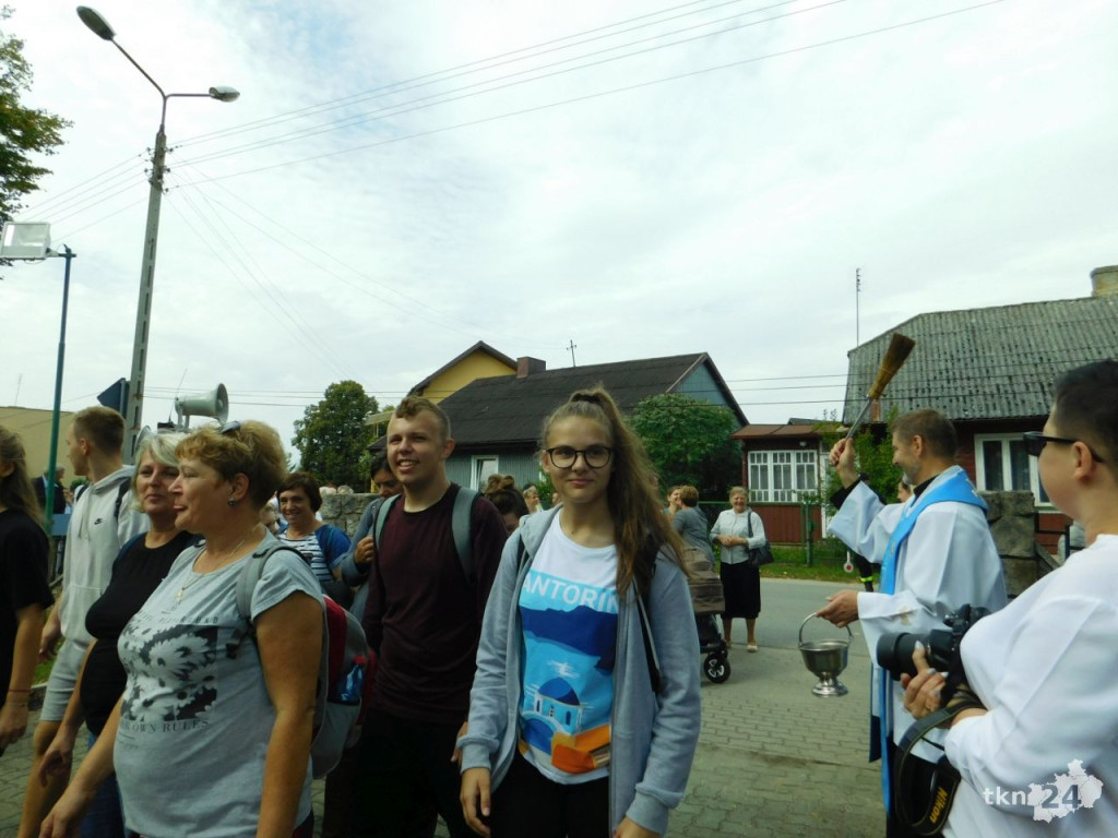 Wielkie święto i tłumy pielgrzymów w Czarnej [wideo, zdjęcia]