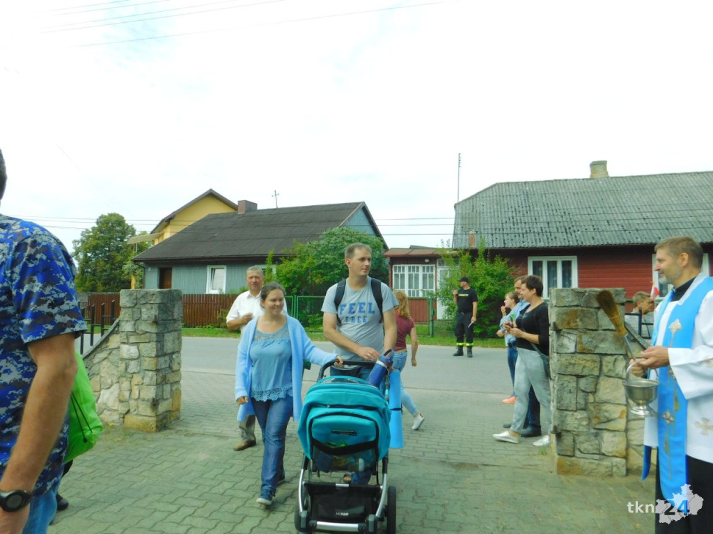Wielkie święto i tłumy pielgrzymów w Czarnej [wideo, zdjęcia]