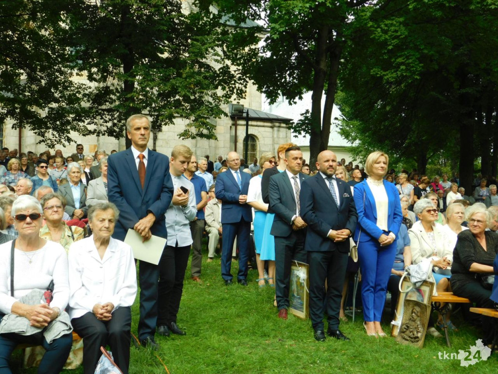 Wielkie święto i tłumy pielgrzymów w Czarnej [wideo, zdjęcia]