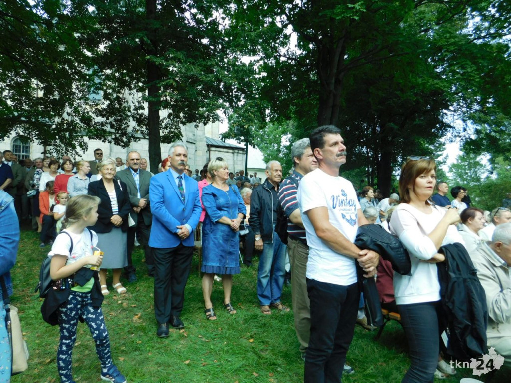 Wielkie święto i tłumy pielgrzymów w Czarnej [wideo, zdjęcia]