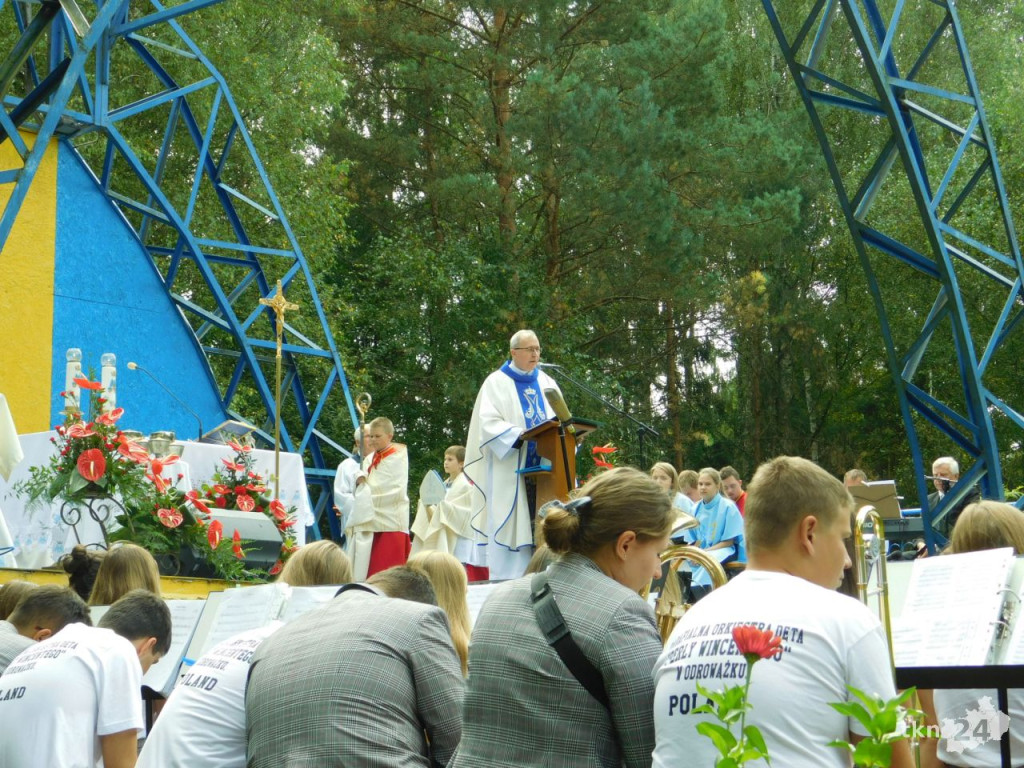 Wielkie święto i tłumy pielgrzymów w Czarnej [wideo, zdjęcia]