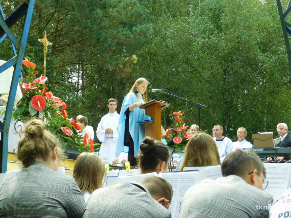 Wielkie święto i tłumy pielgrzymów w Czarnej [wideo, zdjęcia]