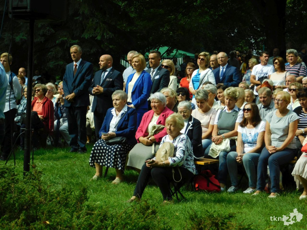 Wielkie święto i tłumy pielgrzymów w Czarnej [wideo, zdjęcia]