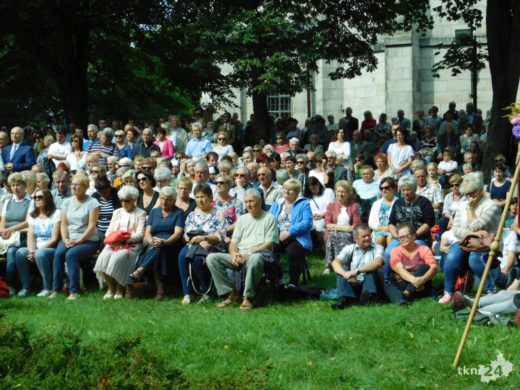 Wielkie święto i tłumy pielgrzymów w Czarnej [wideo, zdjęcia]