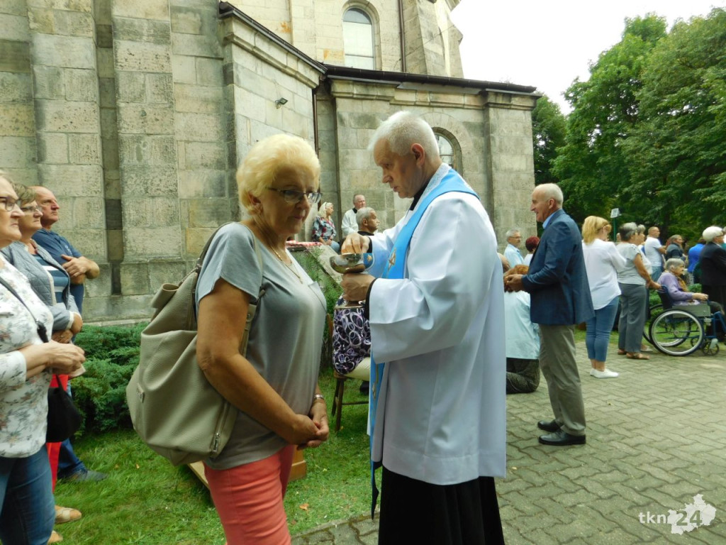 Wielkie święto i tłumy pielgrzymów w Czarnej [wideo, zdjęcia]