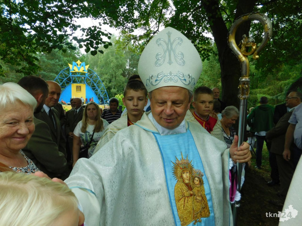 Wielkie święto i tłumy pielgrzymów w Czarnej [wideo, zdjęcia]