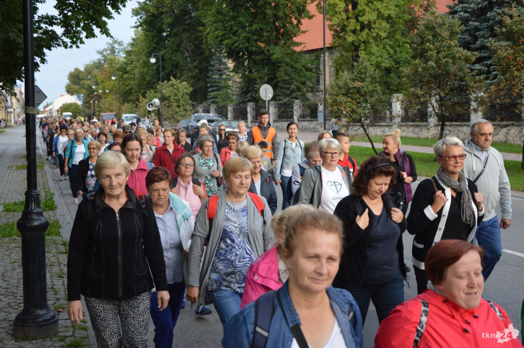 Wielkie święto i tłumy pielgrzymów w Czarnej [wideo, zdjęcia]