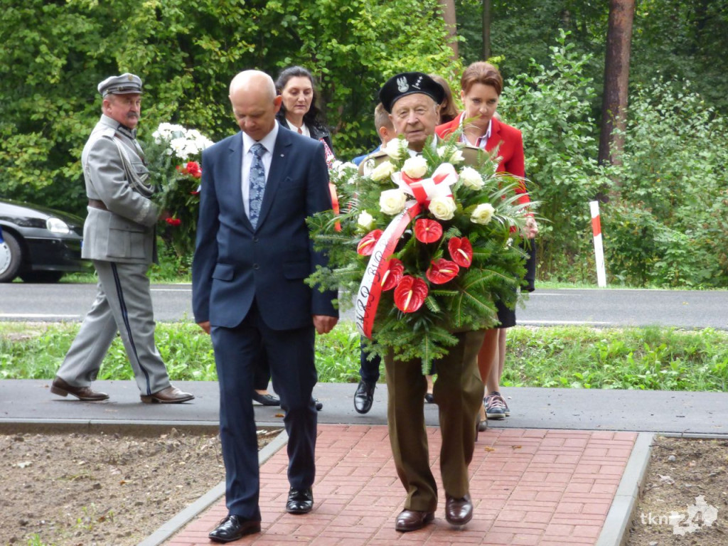 Uroczystość w 80 rocznicę walk nad Czarną w Rudzie Malenieckiej [zdjęcia]