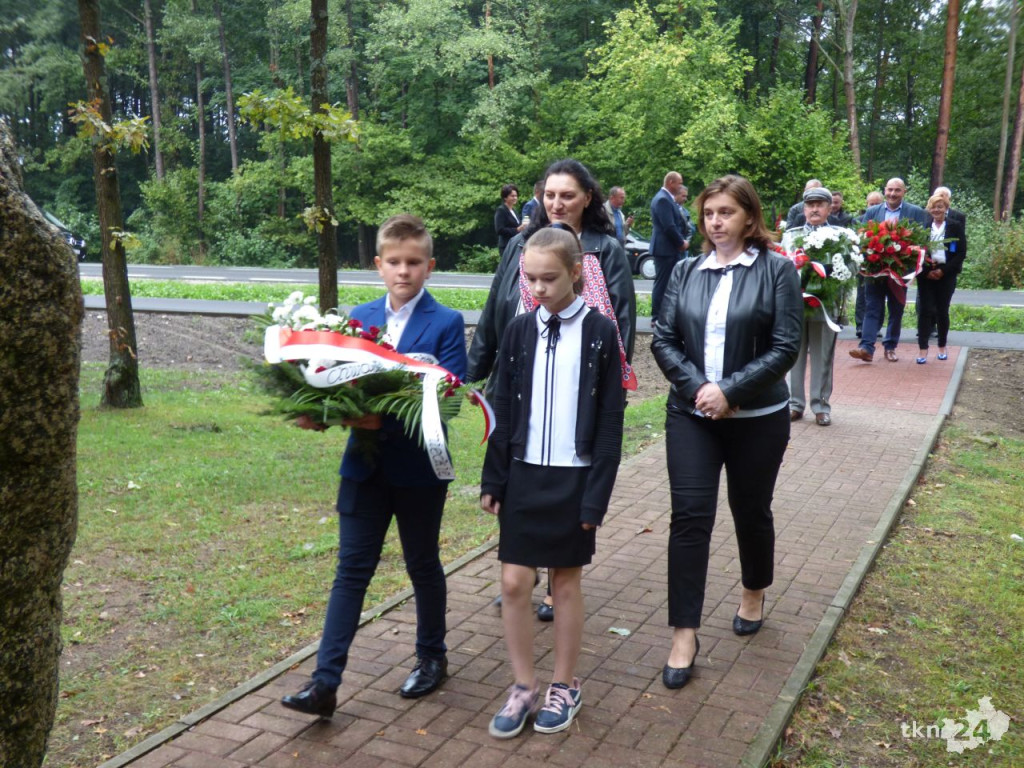 Uroczystość w 80 rocznicę walk nad Czarną w Rudzie Malenieckiej [zdjęcia]