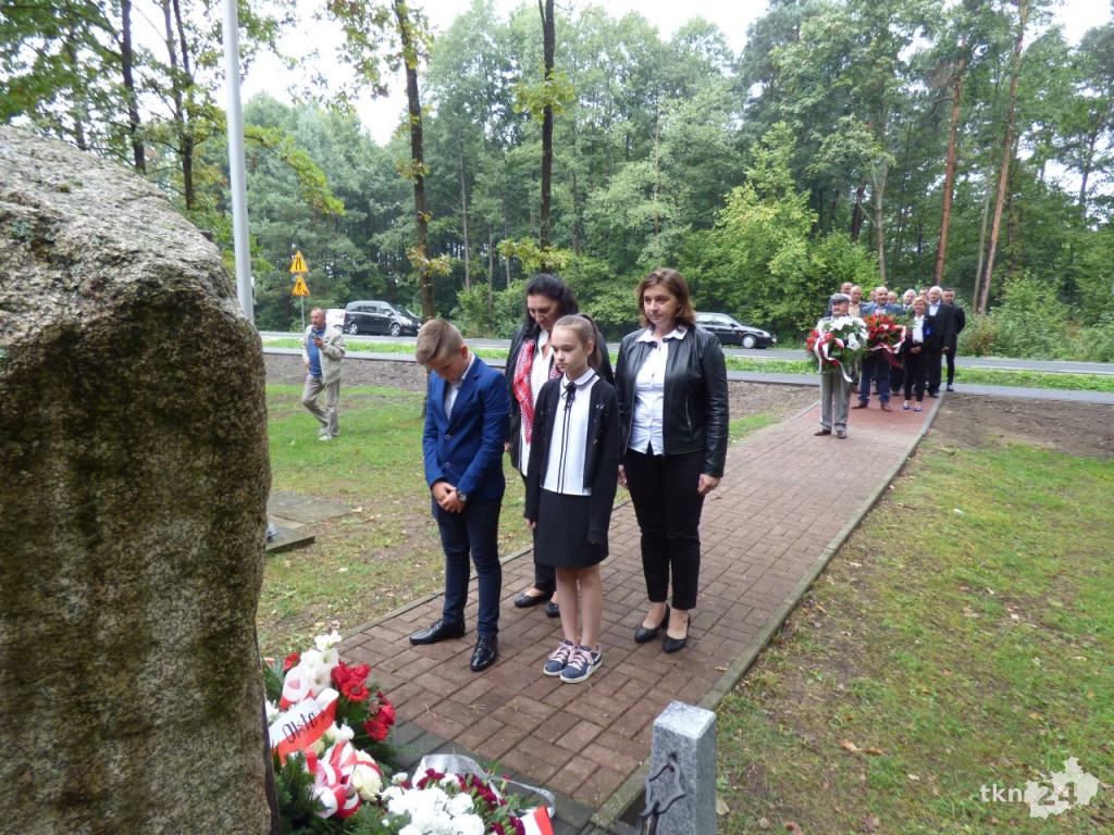 Uroczystość w 80 rocznicę walk nad Czarną w Rudzie Malenieckiej [zdjęcia]