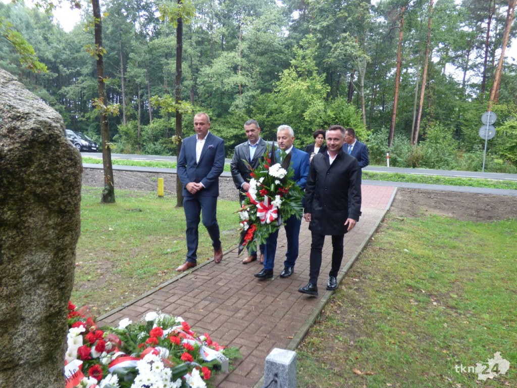 Uroczystość w 80 rocznicę walk nad Czarną w Rudzie Malenieckiej [zdjęcia]