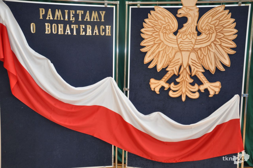 Uczniowie z Kazanowa pamiętają o bohaterach [zdjęcia]