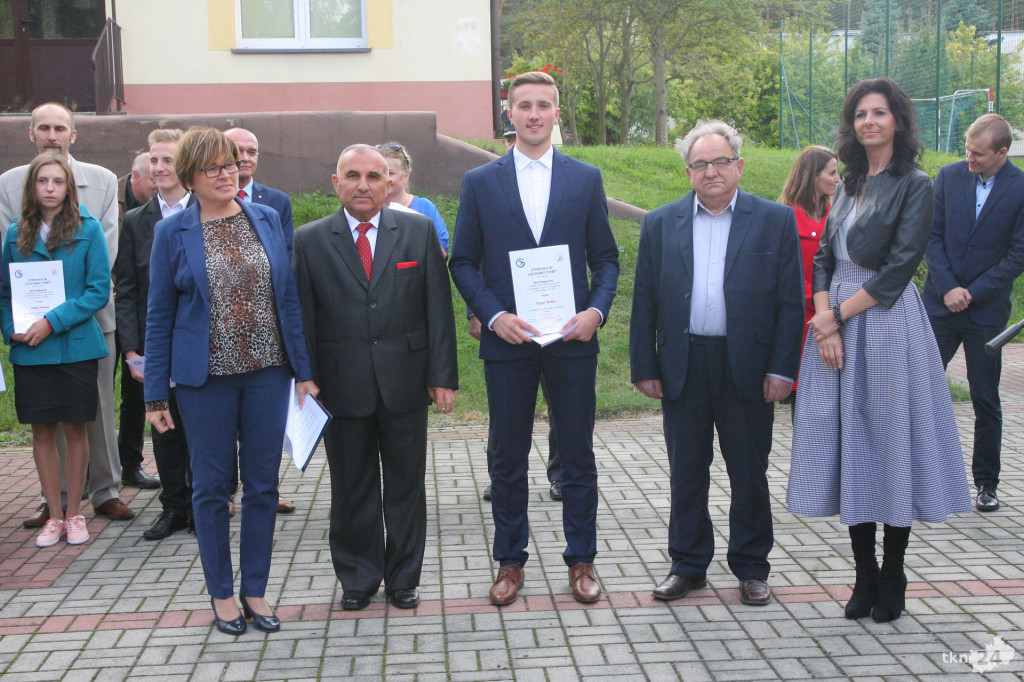 W Stąporkowie rozdano stypendia `Na dobry start` [wideo, zdjęcia]