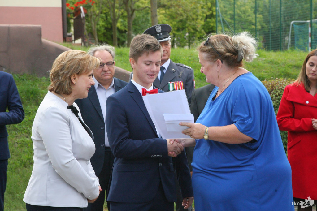 W Stąporkowie rozdano stypendia `Na dobry start` [wideo, zdjęcia]