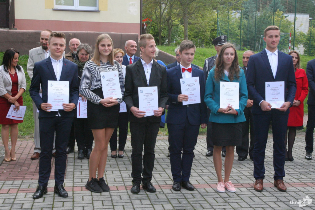 W Stąporkowie rozdano stypendia `Na dobry start` [wideo, zdjęcia]