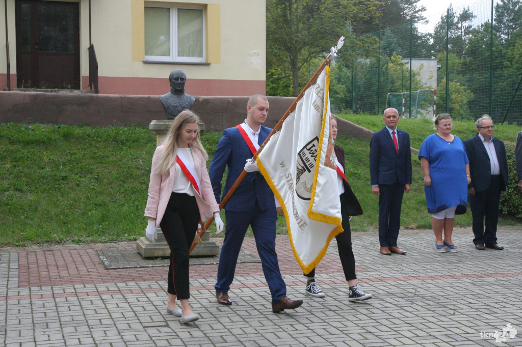 W Stąporkowie rozdano stypendia `Na dobry start` [wideo, zdjęcia]