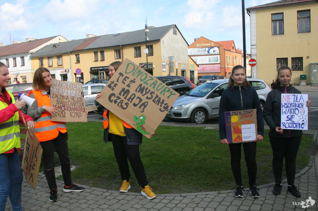 Konecka młodzież protestowała w sprawie klimatu [wideo, zdjęcia]