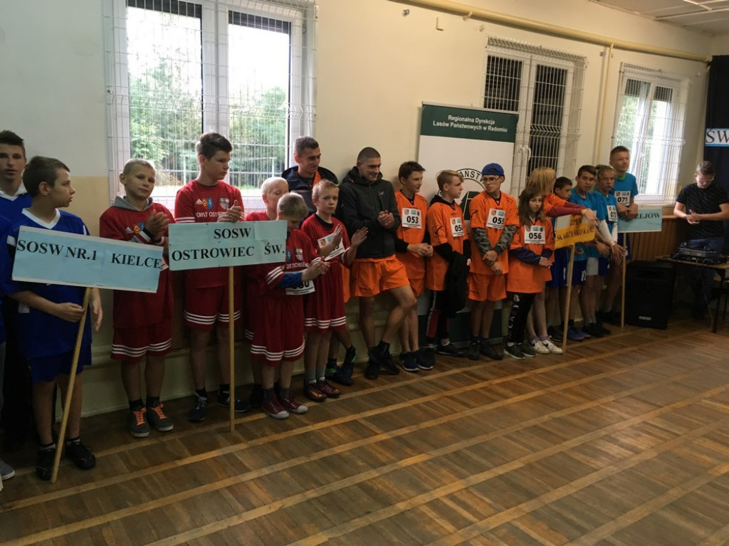 Wojewódzkie Biegi Przełajowe w Baryczy [zdjęcia]