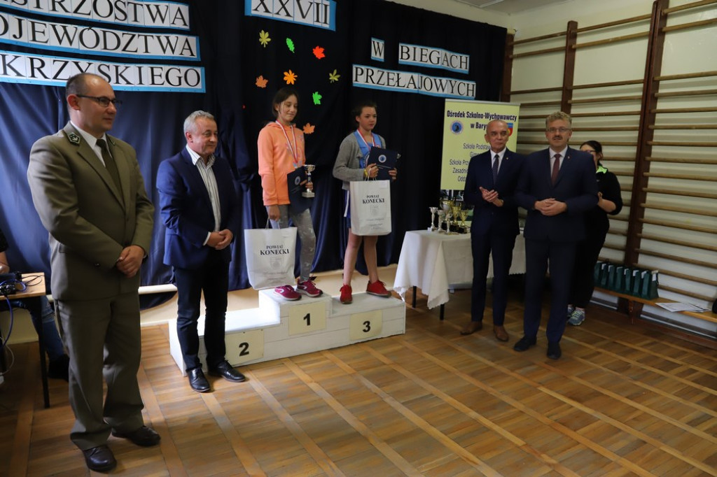 Wojewódzkie Biegi Przełajowe w Baryczy [zdjęcia]