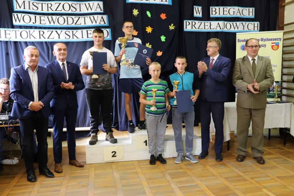 Wojewódzkie Biegi Przełajowe w Baryczy [zdjęcia]