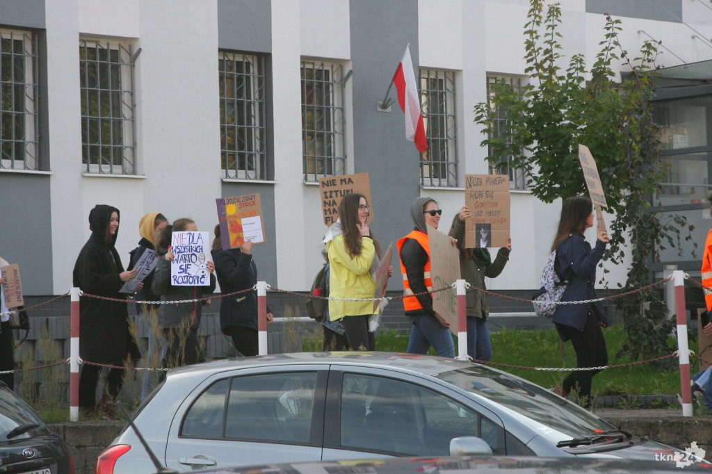 Konecka młodzież protestowała w sprawie klimatu [wideo, zdjęcia]