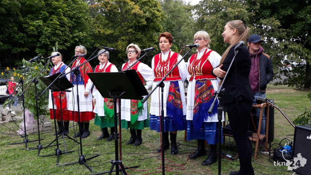 Kilkuset wiernych wędrowało do relikwii św. Stanisława Kostki! [zdjęcia]