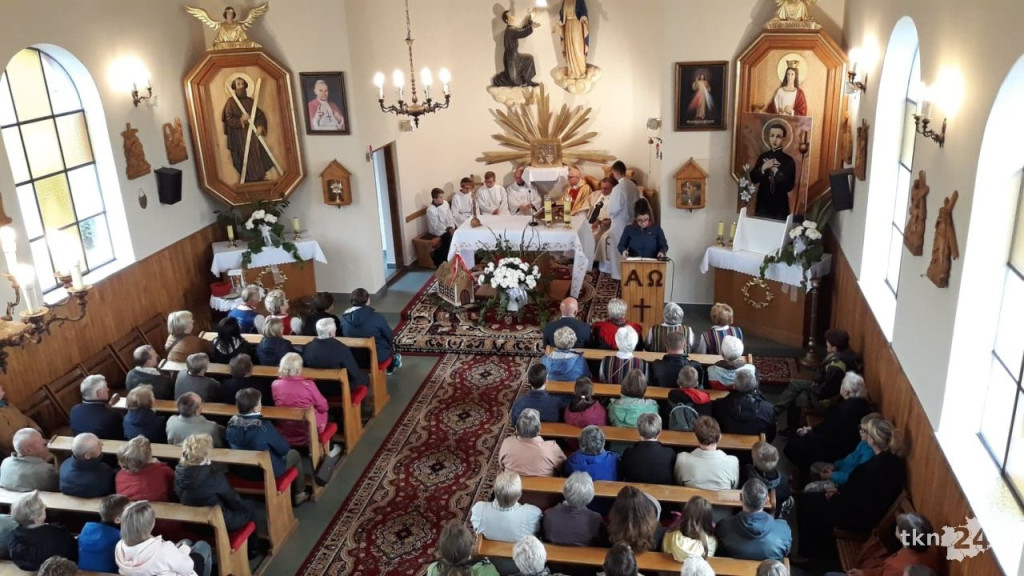 Kilkuset wiernych wędrowało do relikwii św. Stanisława Kostki! [zdjęcia]