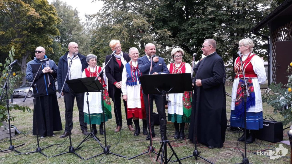 Kilkuset wiernych wędrowało do relikwii św. Stanisława Kostki! [zdjęcia]