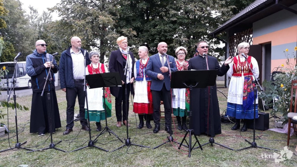 Kilkuset wiernych wędrowało do relikwii św. Stanisława Kostki! [zdjęcia]