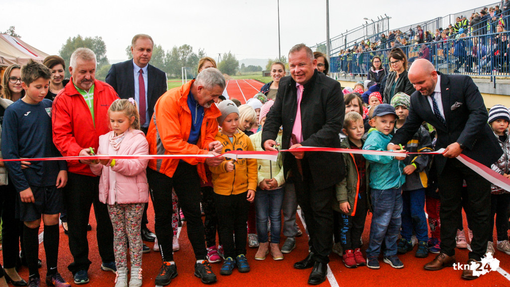 Gminny Dzień Sportu w Radoszycach z otwarciem bieżni [wideo, zdjęcia]