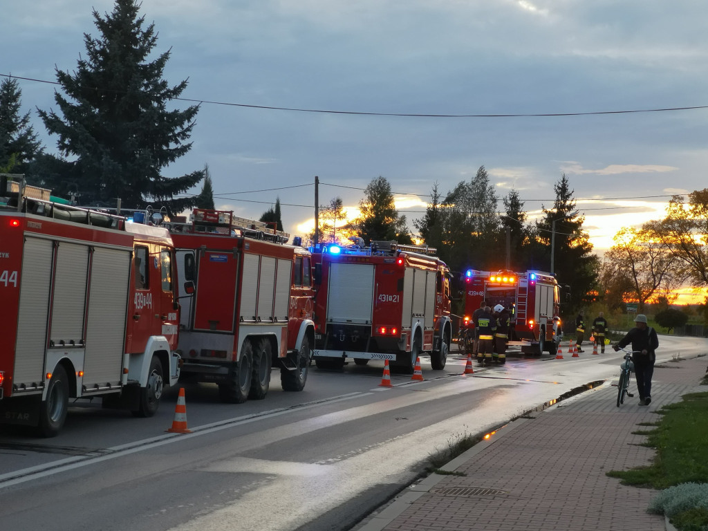 Płonęło poddasze domu w Radoszycach [zdjęcia]