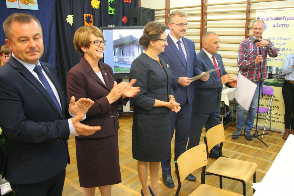 Barycz z pieniędzmi na internat! [wideo, zdjęcia]