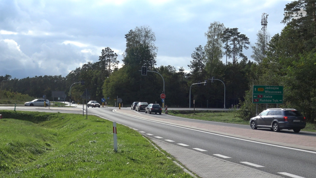 Sygnalizacja świetlna na krzyżówkach coraz bliżej [wideo]