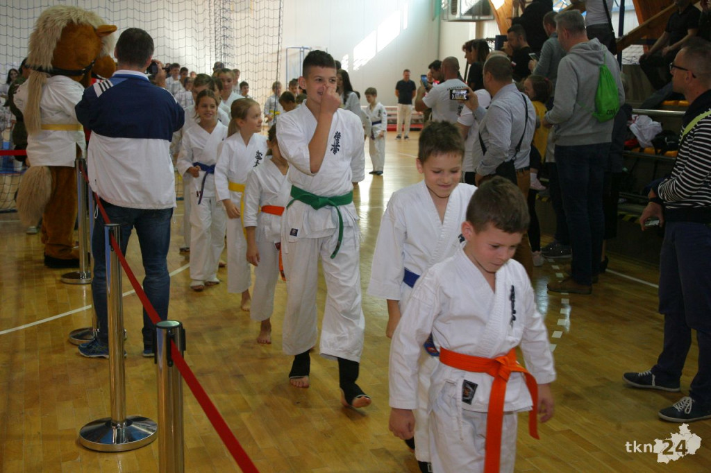 300 karateków na turnieju w Końskich! [wideo, zdjęcia]