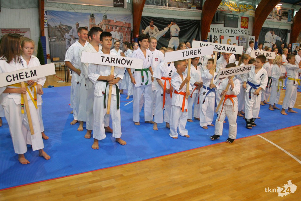 300 karateków na turnieju w Końskich! [wideo, zdjęcia]