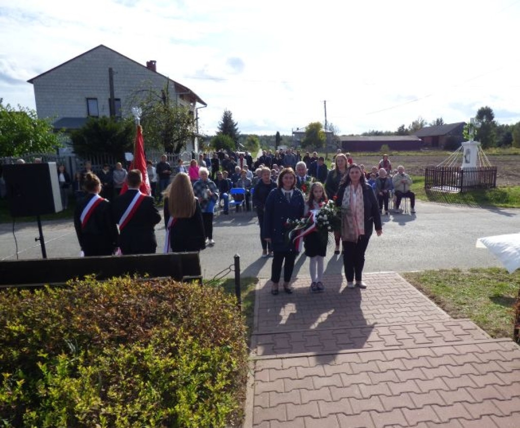 Mieszkańcy oddali hołd `Teresce` [zdjęcia]
