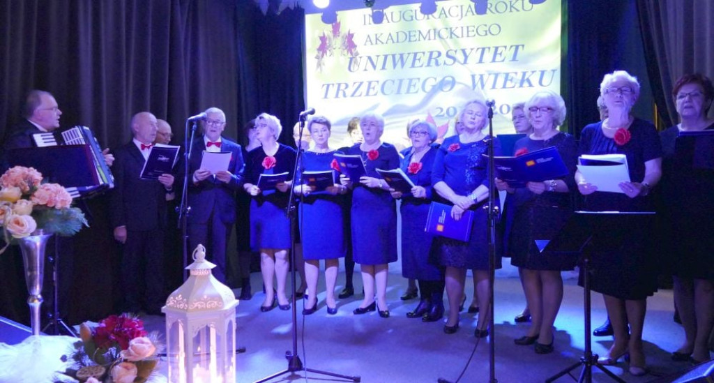 Studenci rozpoczęli nowy rok na Uniwersytecie Trzeciego Wieku [wideo, zdjęcia]