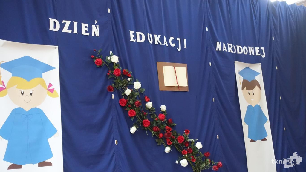 Święto koneckich nauczycieli z nagrodami i awansami [wideo, zdjęcia]