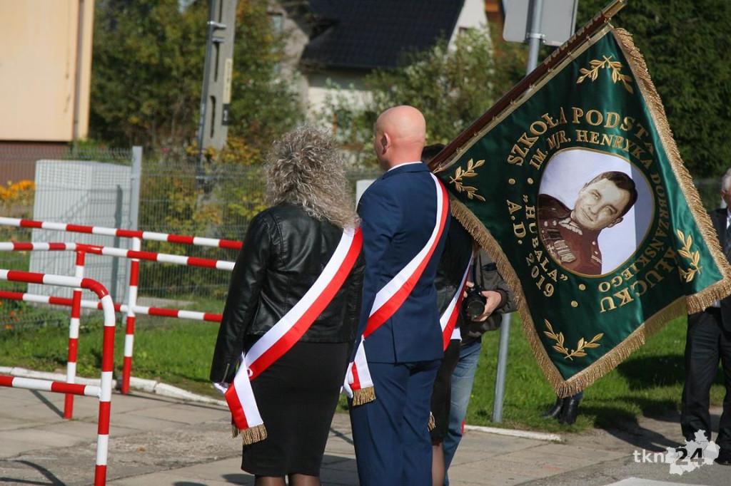 Wielkie święto w Kłucku! Szkoła ma sto lat! I imię Hubala! [wideo, zdjęcia]