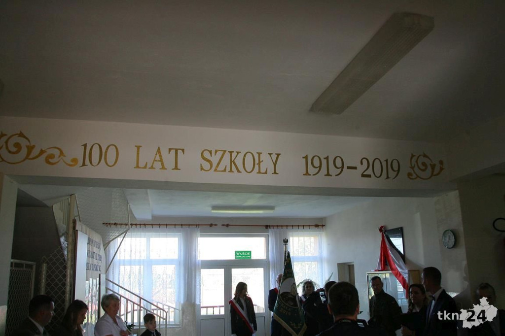 Wielkie święto w Kłucku! Szkoła ma sto lat! I imię Hubala! [wideo, zdjęcia]