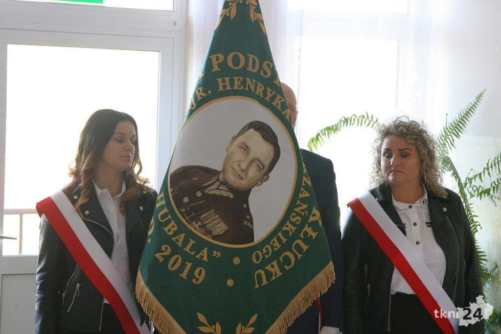 Wielkie święto w Kłucku! Szkoła ma sto lat! I imię Hubala! [wideo, zdjęcia]