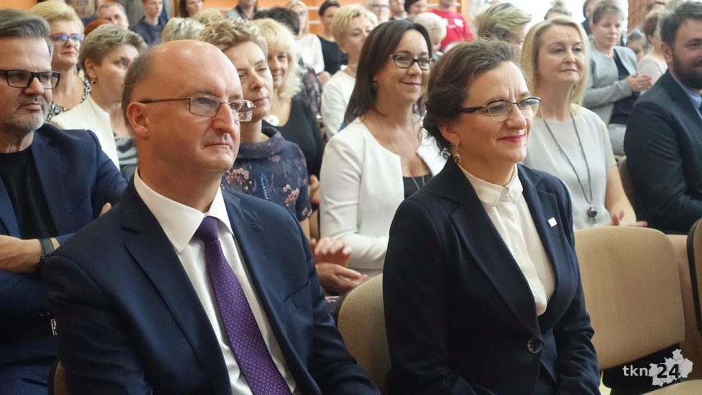Święto koneckich nauczycieli z nagrodami i awansami [wideo, zdjęcia]