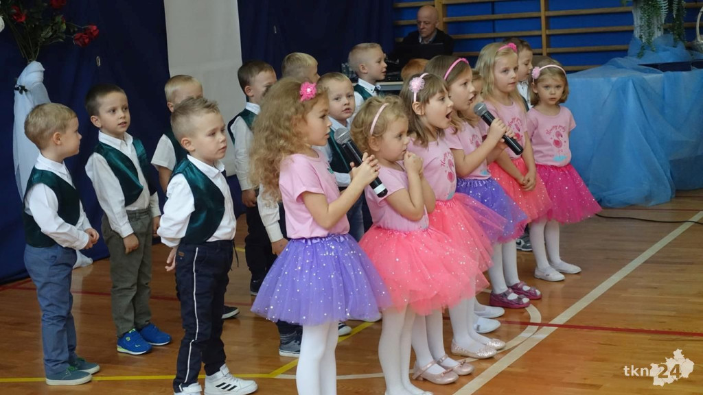 Święto koneckich nauczycieli z nagrodami i awansami [wideo, zdjęcia]